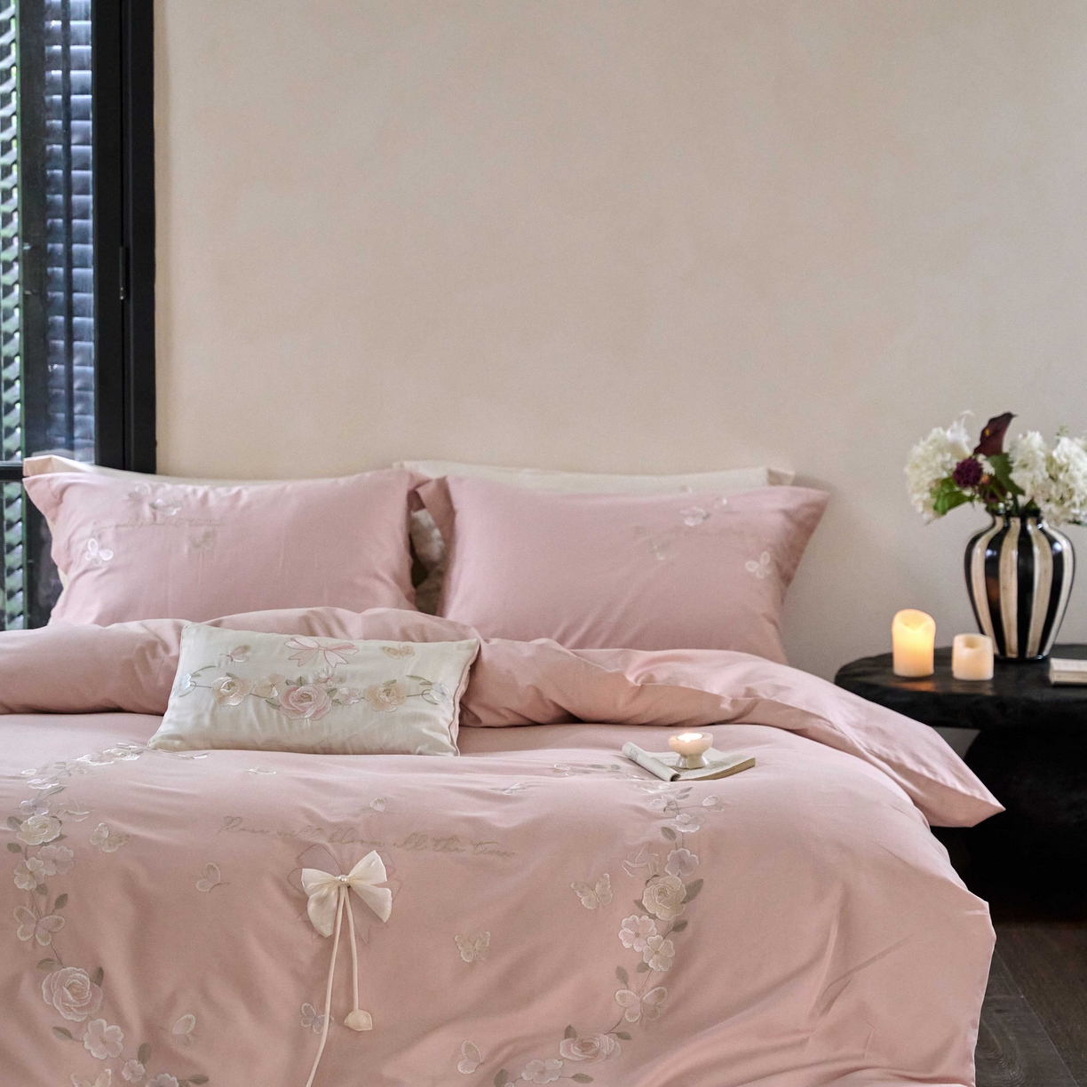 91家纺网 家纺一手货源 找家纺 佳汐蓝家纺 2025秋冬新款刺绣长绒棉全棉纯棉磨毛四件套花序 花序-粉