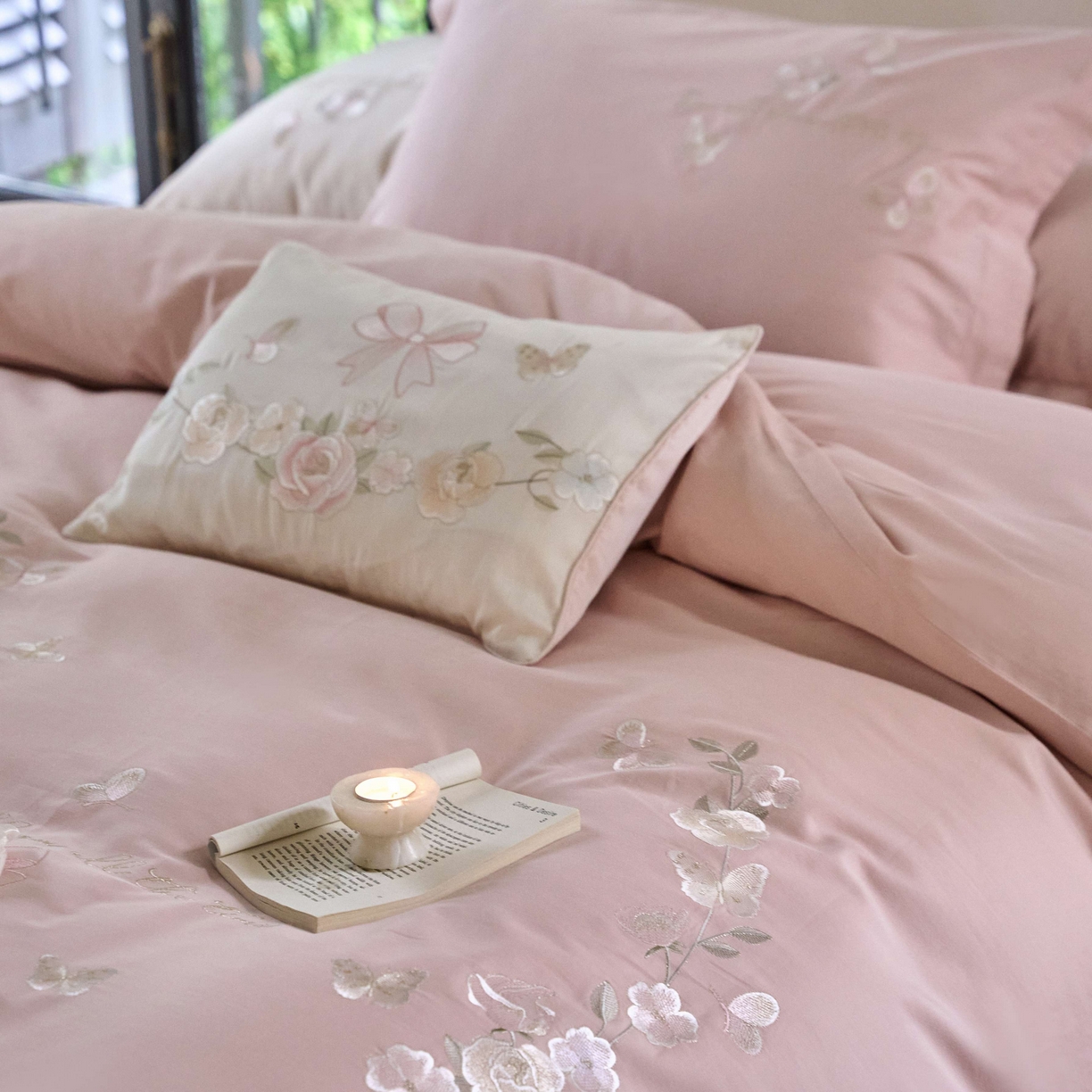 91家纺网 家纺一手货源 找家纺 佳汐蓝家纺 2025秋冬新款刺绣长绒棉全棉纯棉磨毛四件套花序 花序-粉