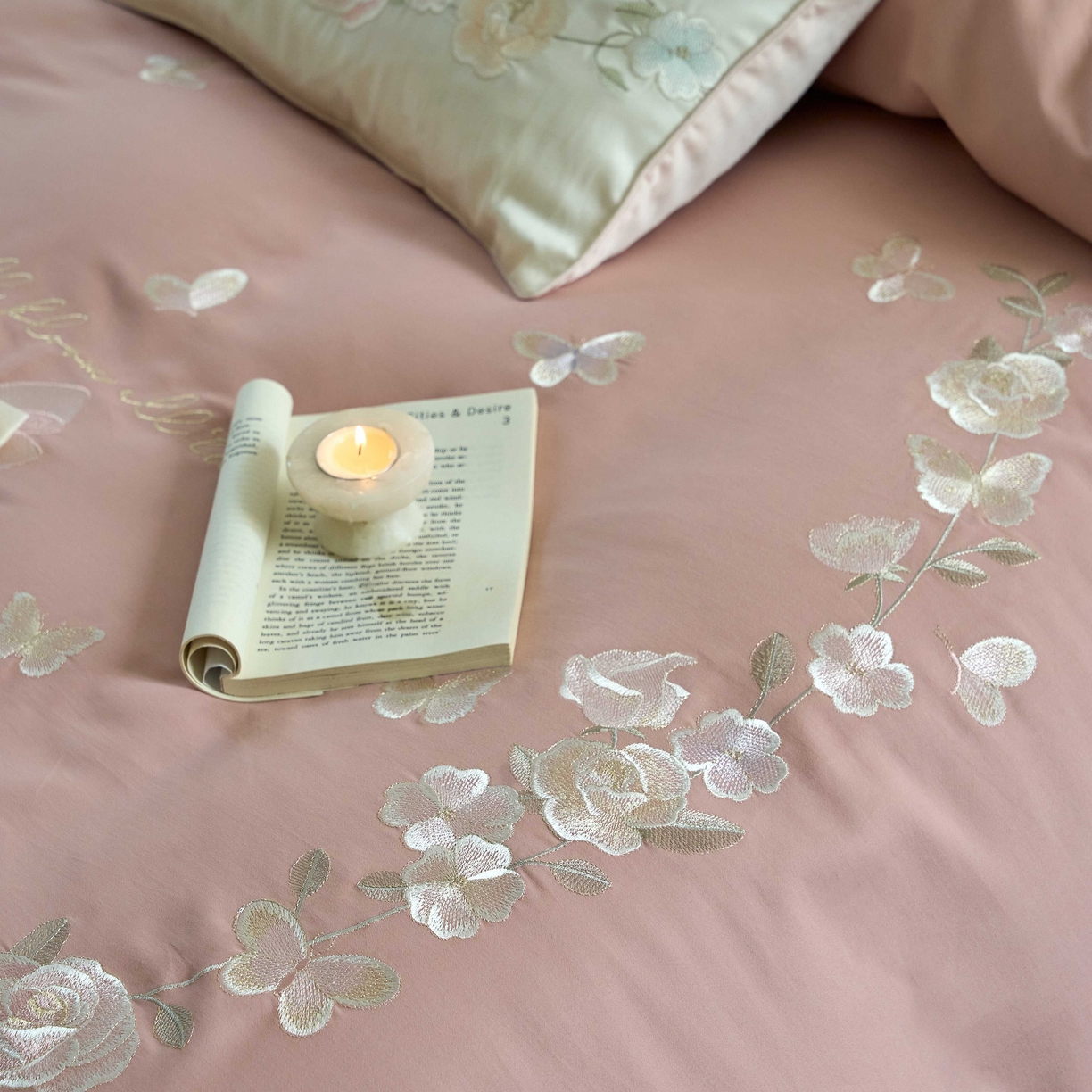 91家纺网 家纺一手货源 找家纺 佳汐蓝家纺 2025秋冬新款刺绣长绒棉全棉纯棉磨毛四件套花序 花序-浆果