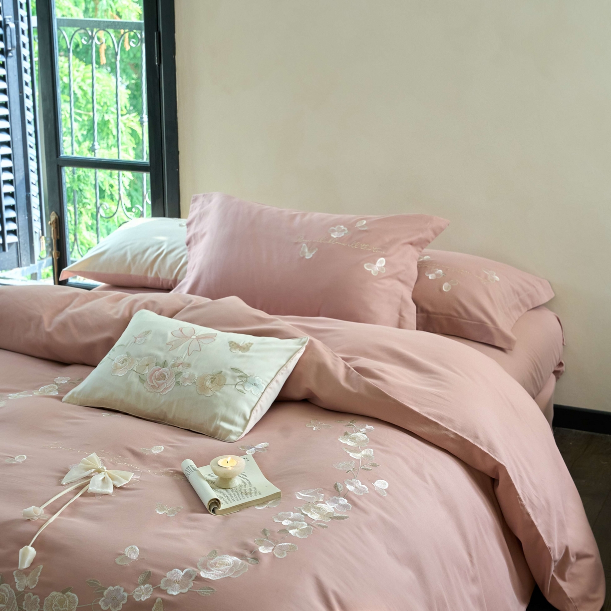 91家纺网 家纺一手货源 找家纺 佳汐蓝家纺 2025秋冬新款刺绣长绒棉全棉纯棉磨毛四件套花序 花序-浆果