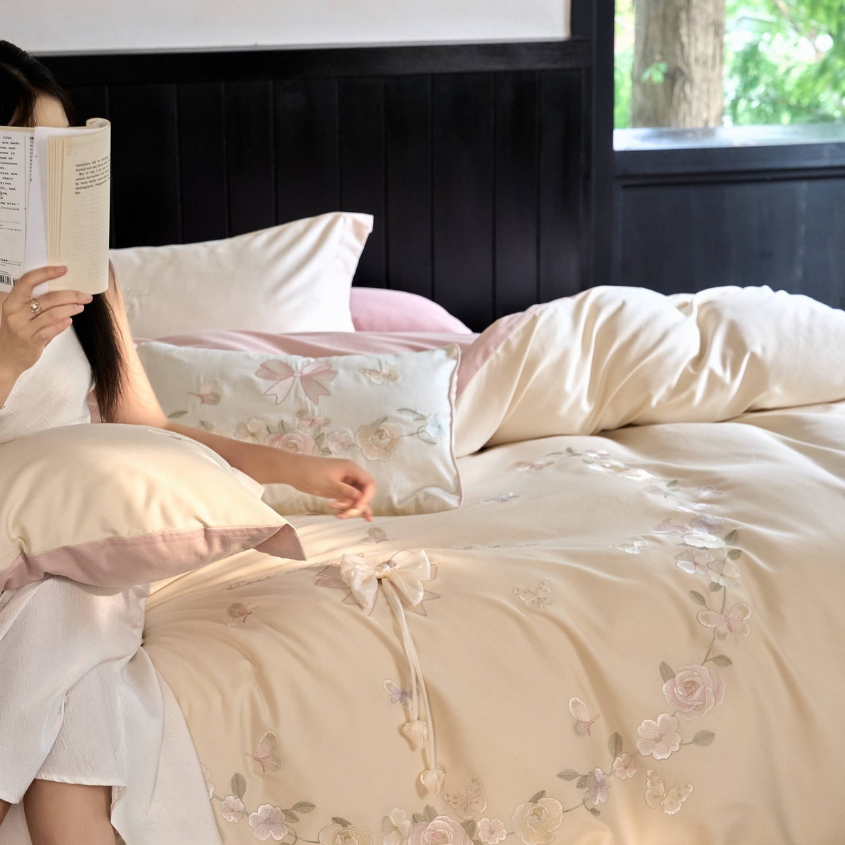 91家纺网 家纺一手货源 找家纺 佳汐蓝家纺 2025秋冬新款刺绣长绒棉全棉纯棉磨毛四件套花序 花序-奶芙粉