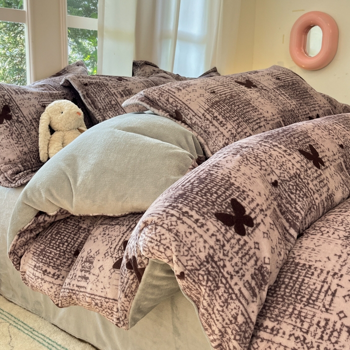 91家纺网 家纺一手货源 找家纺 （总）女子家纺 2025秋冬新款加厚200g牛奶绒印花四件套