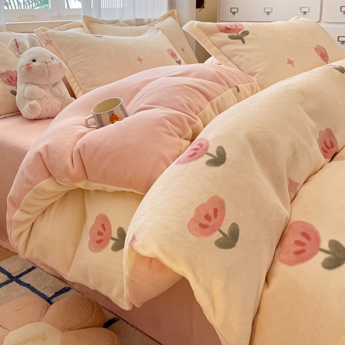 91家纺网 家纺一手货源 找家纺 （总）女子家纺 2025秋冬新款加厚200g牛奶绒印花四件套