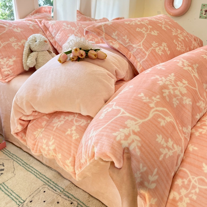 91家纺网 家纺一手货源 找家纺 （总）女子家纺 2025秋冬新款加厚200g牛奶绒印花四件套