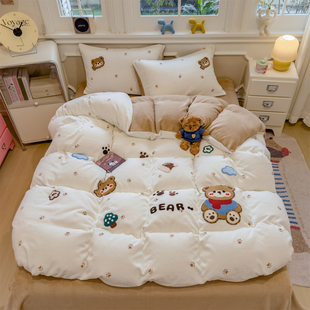 91家纺网 家纺一手货源 找家纺 兄弟坊 2025新款A类牛奶绒印花毛巾绣四件套 毛巾绣-暖暖熊