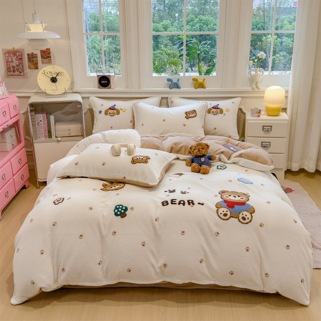 91家纺网 家纺一手货源 找家纺 兄弟坊 2025新款A类牛奶绒印花毛巾绣四件套 毛巾绣-暖暖熊