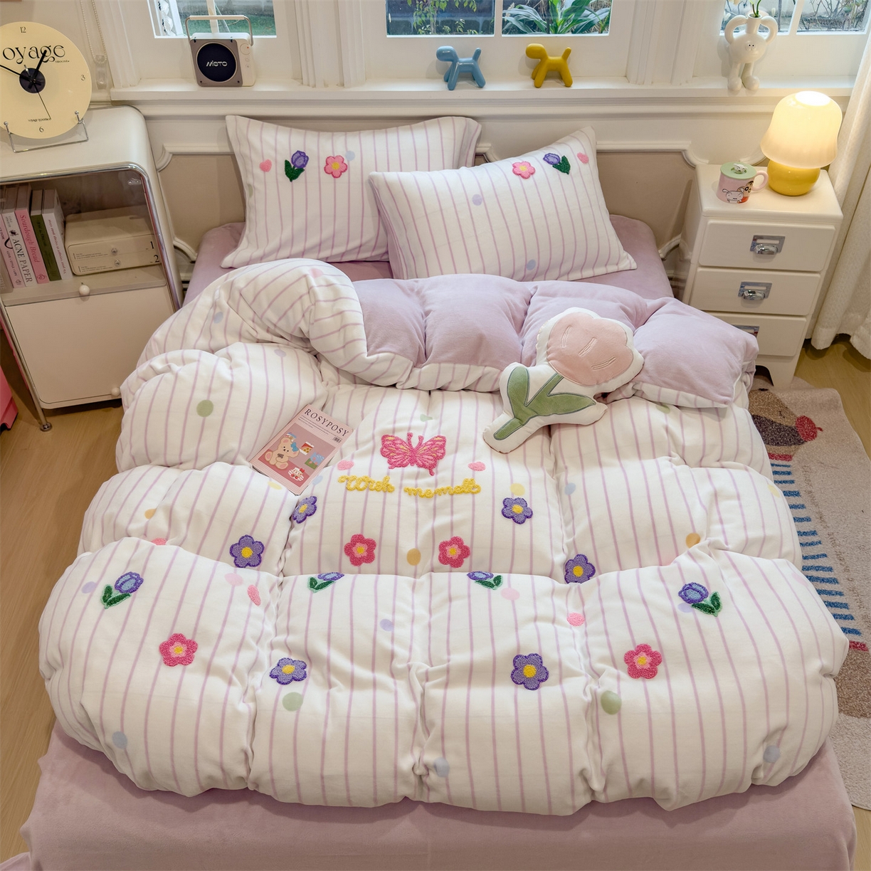 91家纺网 家纺一手货源 找家纺 兄弟坊 2025新款A类牛奶绒印花毛巾绣四件套 毛巾绣-小花园