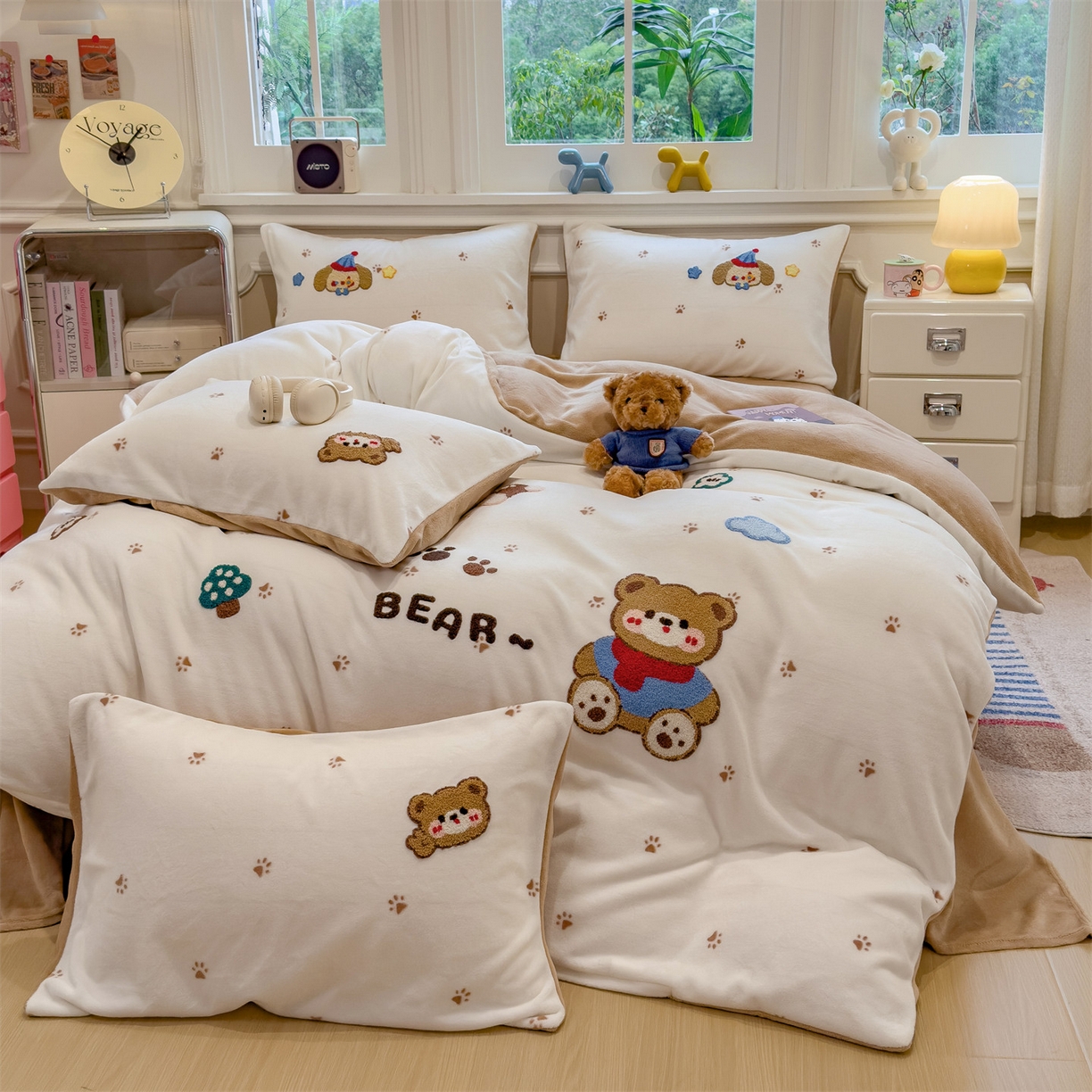 91家纺网 家纺一手货源 找家纺 兄弟坊 2025新款A类牛奶绒印花毛巾绣四件套 毛巾绣-暖暖熊