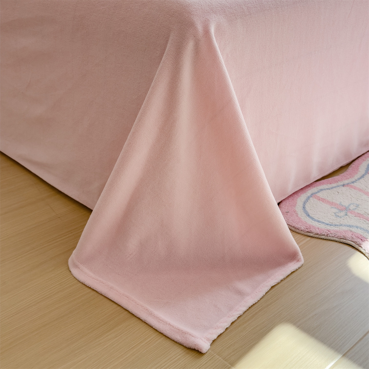 91家纺网 家纺一手货源 找家纺 兄弟坊 2025新款A类牛奶绒印花毛巾绣四件套 毛巾绣-粉小兔