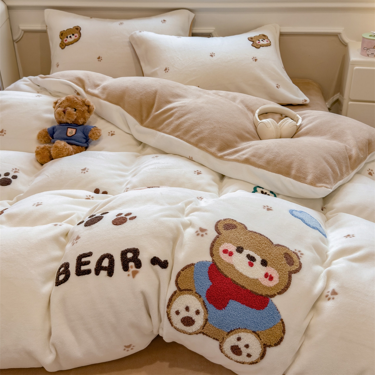 91家纺网 家纺一手货源 找家纺 （总）兄弟坊 2025新款A类牛奶绒印花毛巾绣四件套