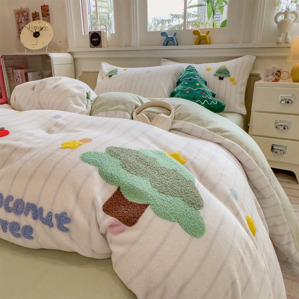 91家纺网 家纺一手货源 找家纺 兄弟坊 2025新款A类牛奶绒印花毛巾绣四件套 毛巾绣-绿森林