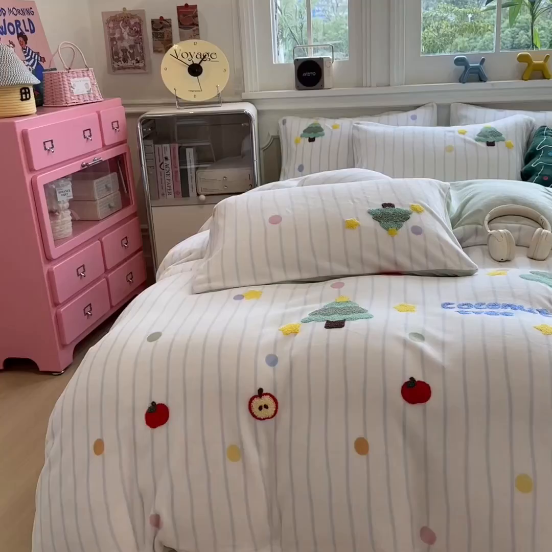 91家纺网 家纺一手货源 找家纺 兄弟坊 2025新款A类牛奶绒印花毛巾绣四件套 毛巾绣-绿森林