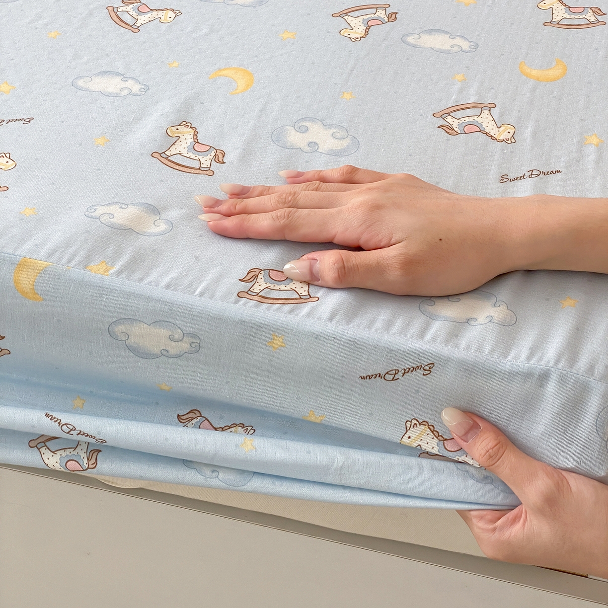 91家纺网 家纺一手货源 找家纺 8小时家纺 2025新款40s天然肌理双层纱单品床笠 摇篮曲