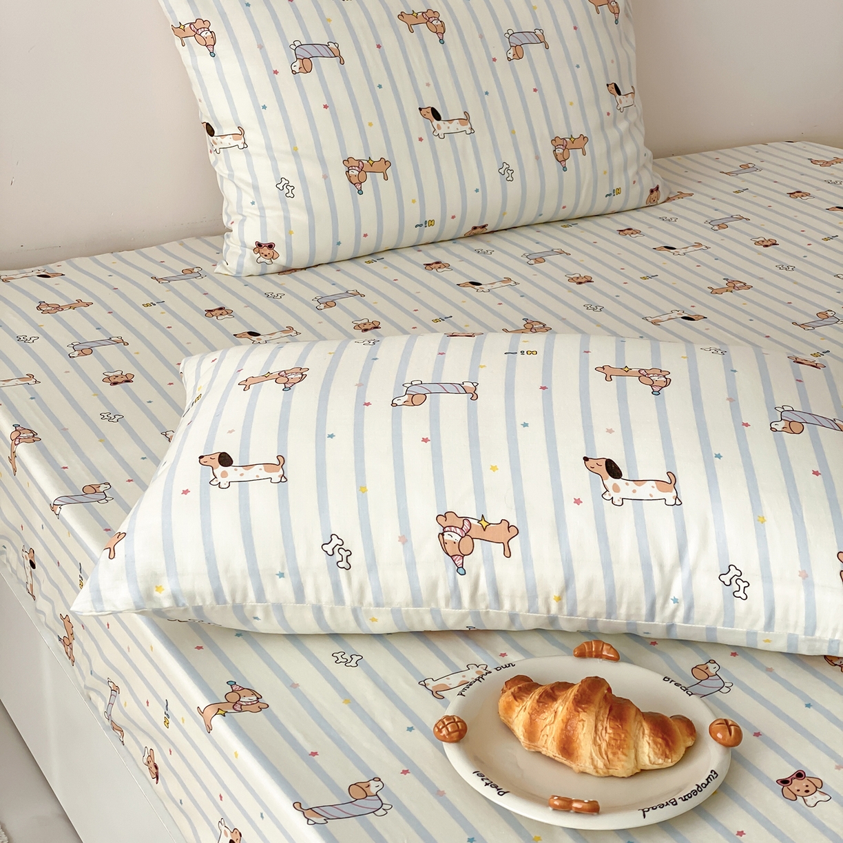 91家纺网 家纺一手货源 找家纺 8小时家纺 2025新款40s天然肌理双层纱单品床笠 腊肠狗