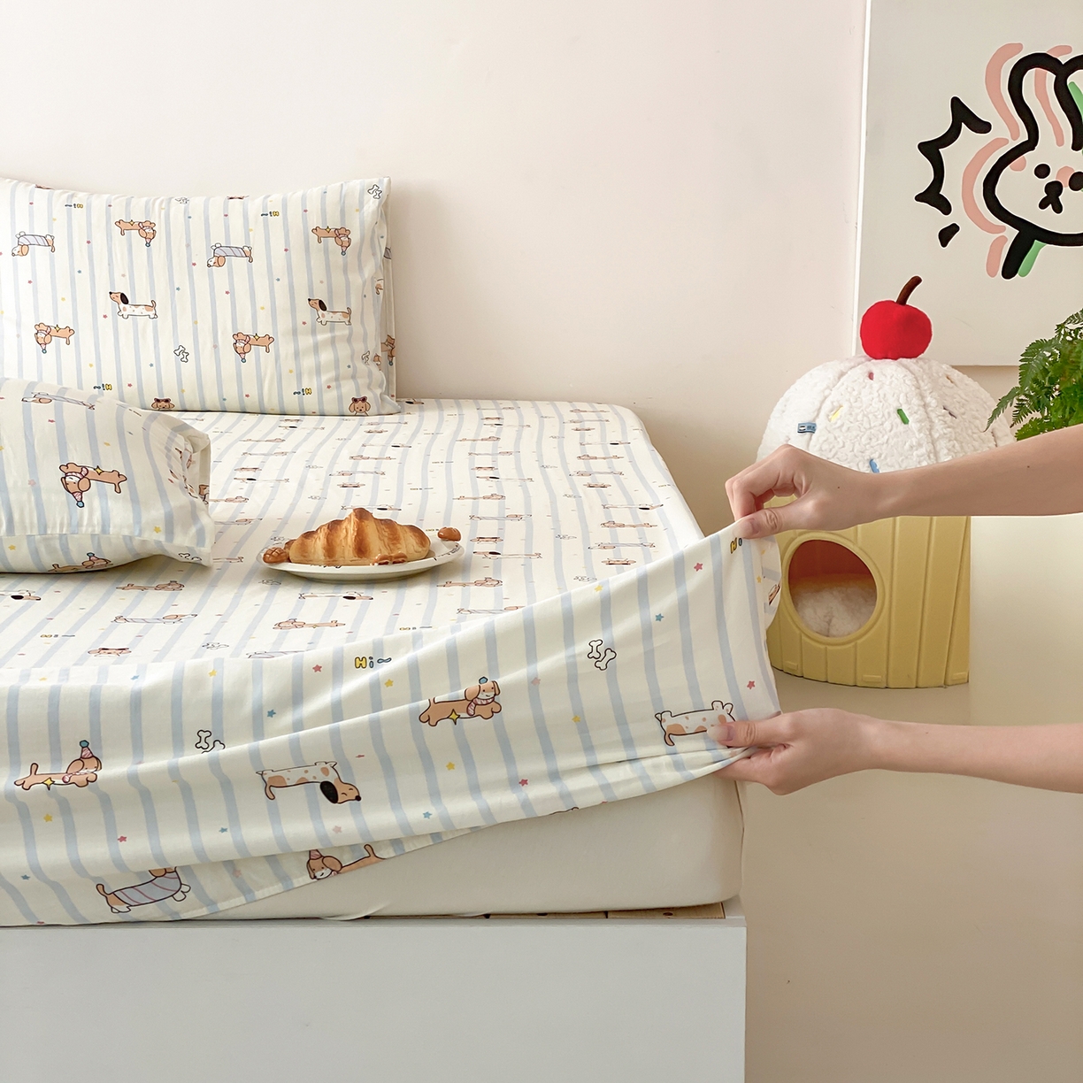 91家纺网 家纺一手货源 找家纺 8小时家纺 2025新款40s天然肌理双层纱单品床笠 腊肠狗