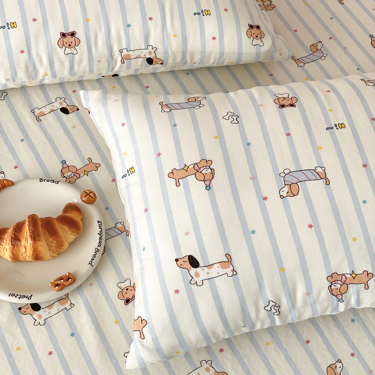 91家纺网 家纺一手货源 找家纺 8小时家纺 2025新款40s天然肌理双层纱单品枕套 腊肠狗