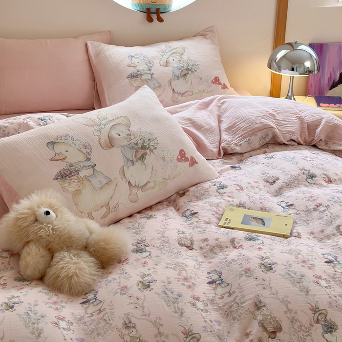 91家纺网 家纺一手货源 找家纺 （总）咏绒家纺工厂店 2025新款全棉皱皱纱大版卡通数码印花款四件套