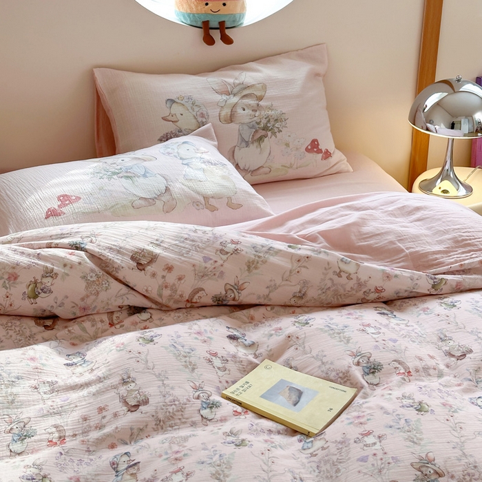 91家纺网 家纺一手货源 找家纺 （总）咏绒家纺工厂店 2025新款全棉皱皱纱大版卡通数码印花款四件套