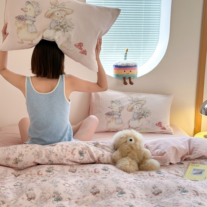 91家纺网 家纺一手货源 找家纺 （总）咏绒家纺工厂店 2025新款全棉皱皱纱大版卡通数码印花款四件套