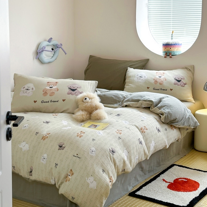 91家纺网 家纺一手货源 找家纺 咏绒家纺工厂店 2025新款全棉皱皱纱大版卡通数码印花款四件套 漂亮的领结-绿