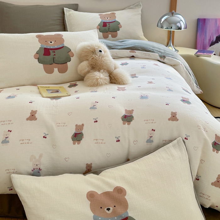 91家纺网 家纺一手货源 找家纺 咏绒家纺工厂店 2025新款全棉皱皱纱大版卡通数码印花款四件套 樱桃真甜-奶白