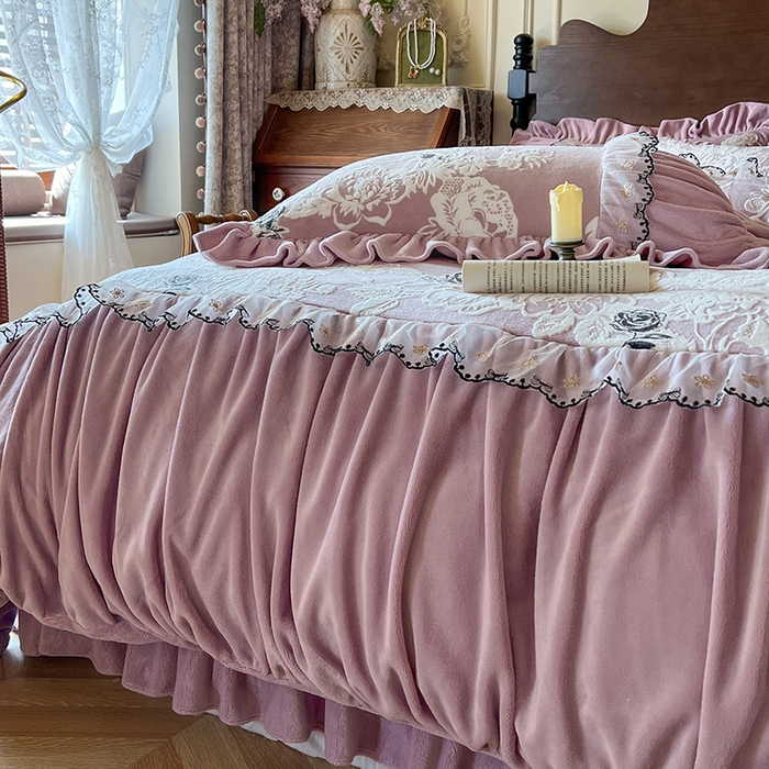 91家纺网 家纺一手货源 找家纺 （总）网红馆（ck家纺） 2025新款牛奶绒雕花花边四件套--国色天香