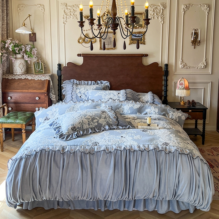 网红馆（ck家纺） 2025新款牛奶绒雕花花边四件套--国色天香 国色天香 兰色