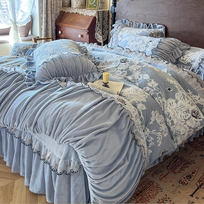 91家纺网 家纺一手货源 找家纺 网红馆（ck家纺） 2025新款牛奶绒雕花花边四件套--国色天香 国色天香 兰色