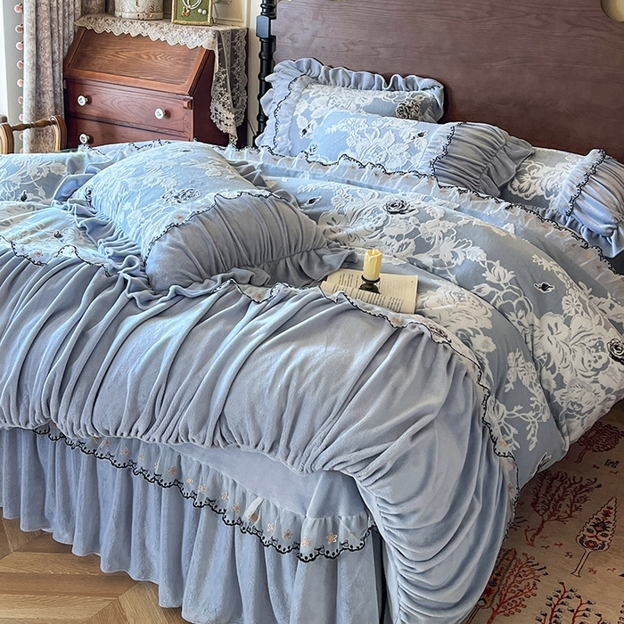 91家纺网 家纺一手货源 找家纺 网红馆（ck家纺） 2025新款牛奶绒雕花花边四件套--国色天香 国色天香 兰色