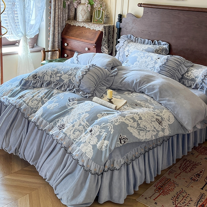 91家纺网 家纺一手货源 找家纺 网红馆（ck家纺） 2025新款牛奶绒雕花花边四件套--国色天香 国色天香 兰色