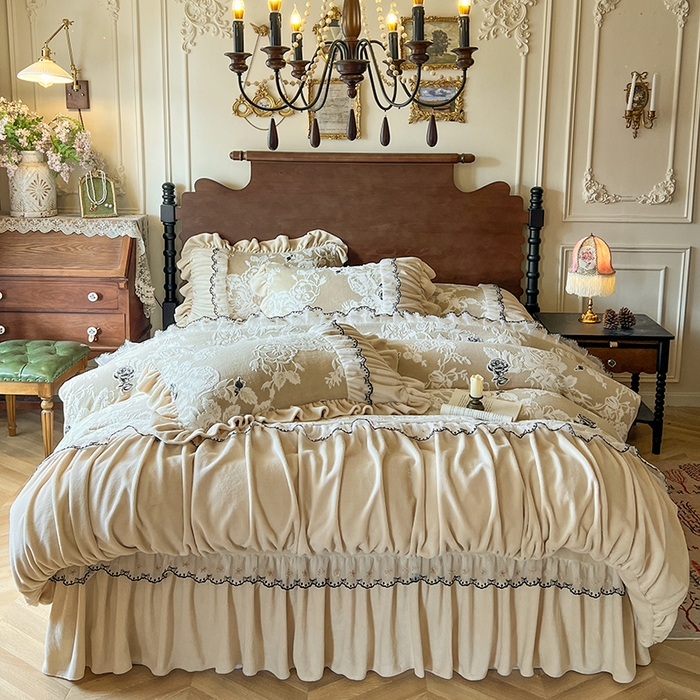 91家纺网 家纺一手货源 找家纺 网红馆（ck家纺） 2025新款牛奶绒雕花花边四件套--国色天香 国色天香 卡其