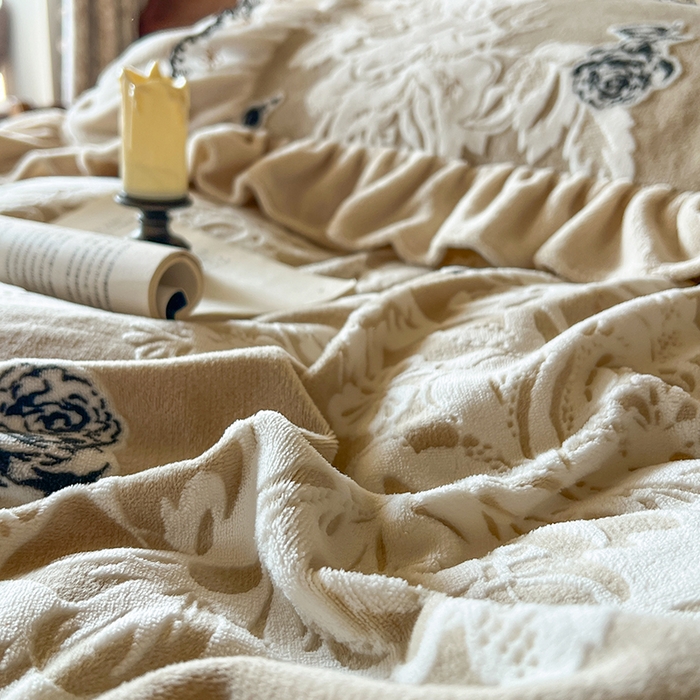 91家纺网 家纺一手货源 找家纺 网红馆（ck家纺） 2025新款牛奶绒雕花花边四件套--国色天香 国色天香 卡其