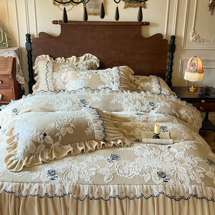 91家纺网 家纺一手货源 找家纺 网红馆（ck家纺） 2025新款牛奶绒雕花花边四件套--国色天香 国色天香 卡其