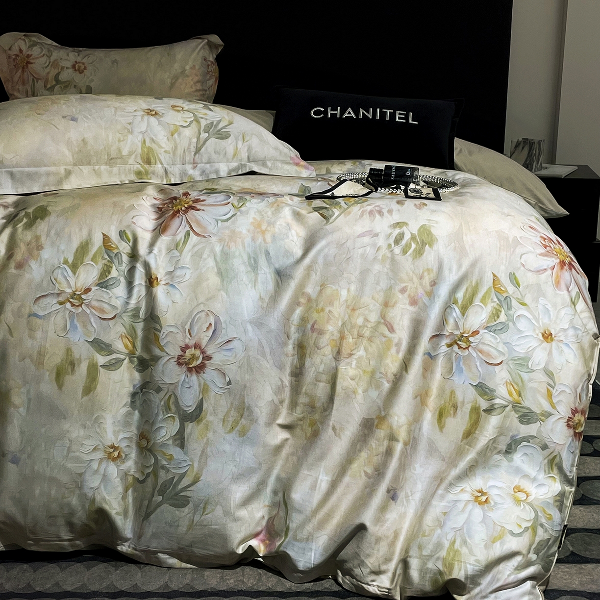 91家纺网 家纺一手货源 找家纺 大渔生活 2025新款贡缎长绒棉高品数码印花四件套 花锦奢眠