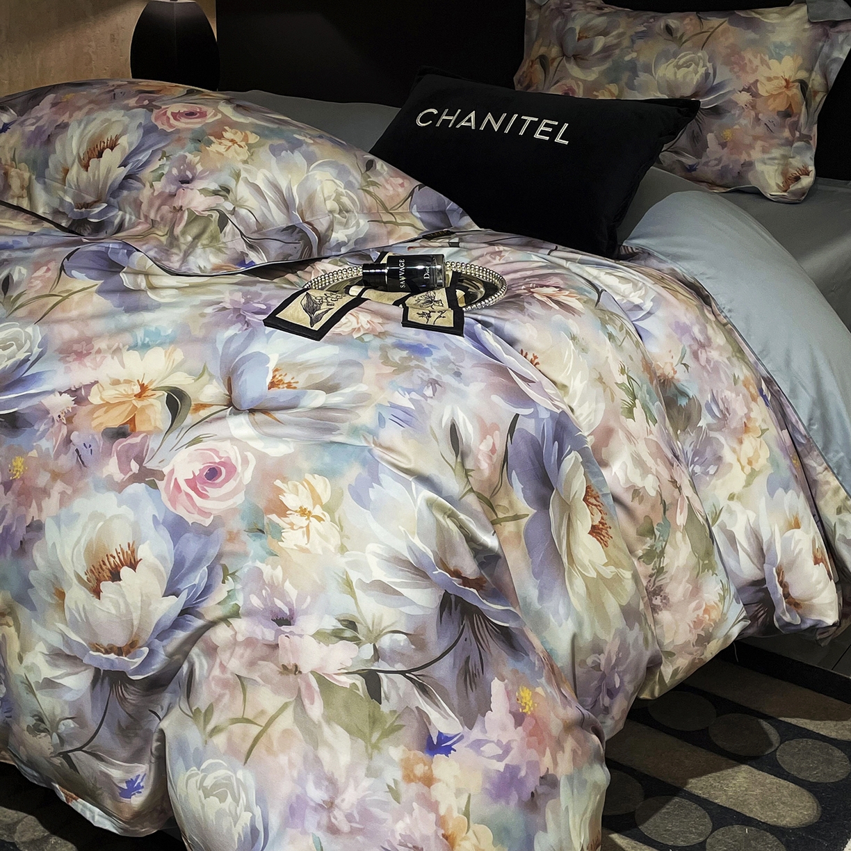 91家纺网 家纺一手货源 找家纺 大渔生活 2025新款贡缎长绒棉高品数码印花四件套 幻彩花眠