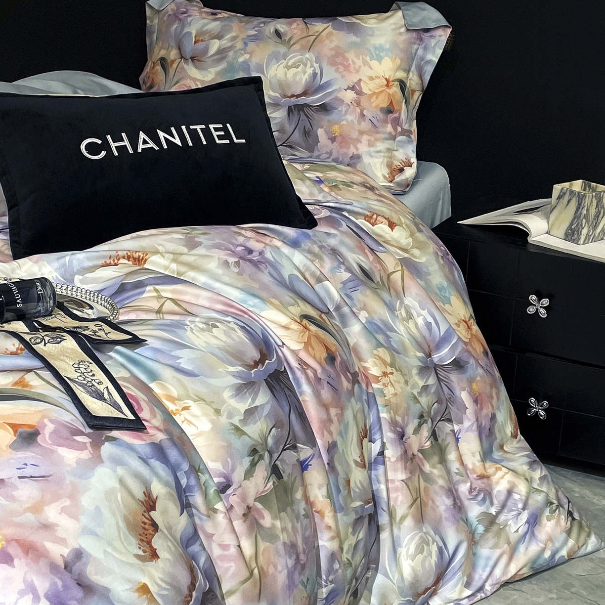 91家纺网 家纺一手货源 找家纺 大渔生活 2025新款贡缎长绒棉高品数码印花四件套 幻彩花眠