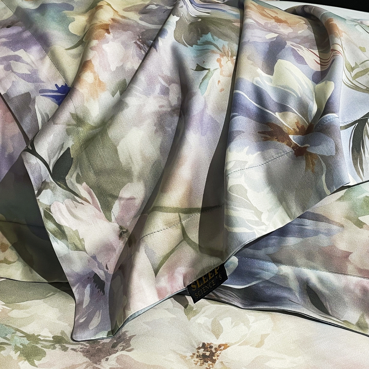 91家纺网 家纺一手货源 找家纺 大渔生活 2025新款贡缎长绒棉高品数码印花四件套 幻彩花眠