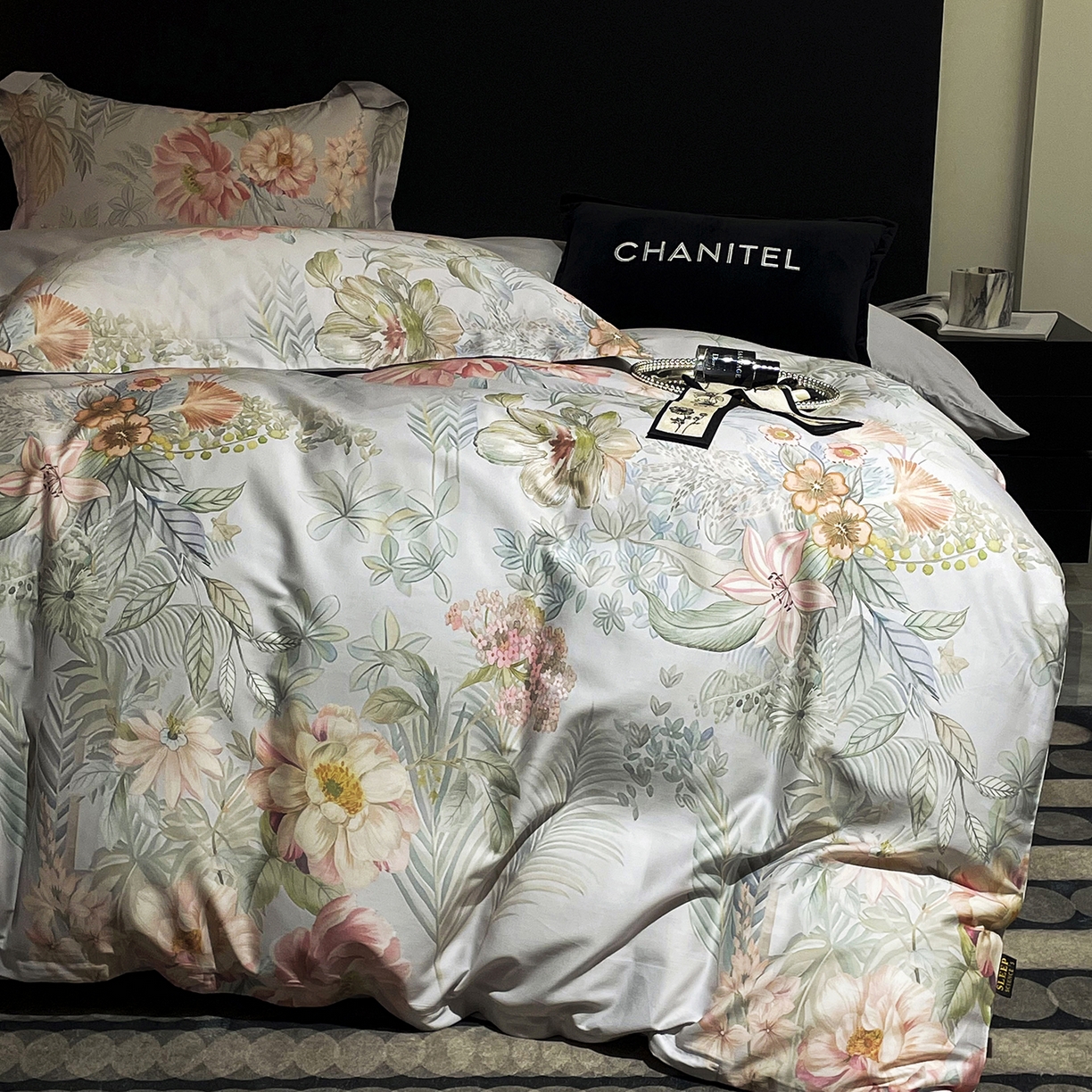 91家纺网 家纺一手货源 找家纺 大渔生活 2025新款贡缎长绒棉高品数码印花四件套 静若繁花