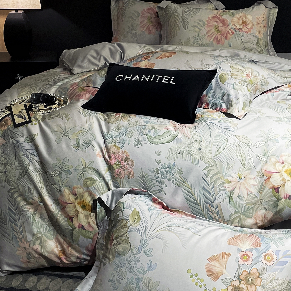 91家纺网 家纺一手货源 找家纺 大渔生活 2025新款贡缎长绒棉高品数码印花四件套 静若繁花