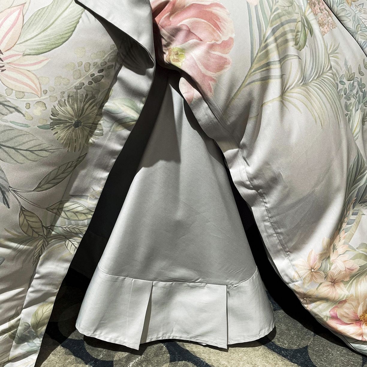 91家纺网 家纺一手货源 找家纺 大渔生活 2025新款贡缎长绒棉高品数码印花四件套 静若繁花