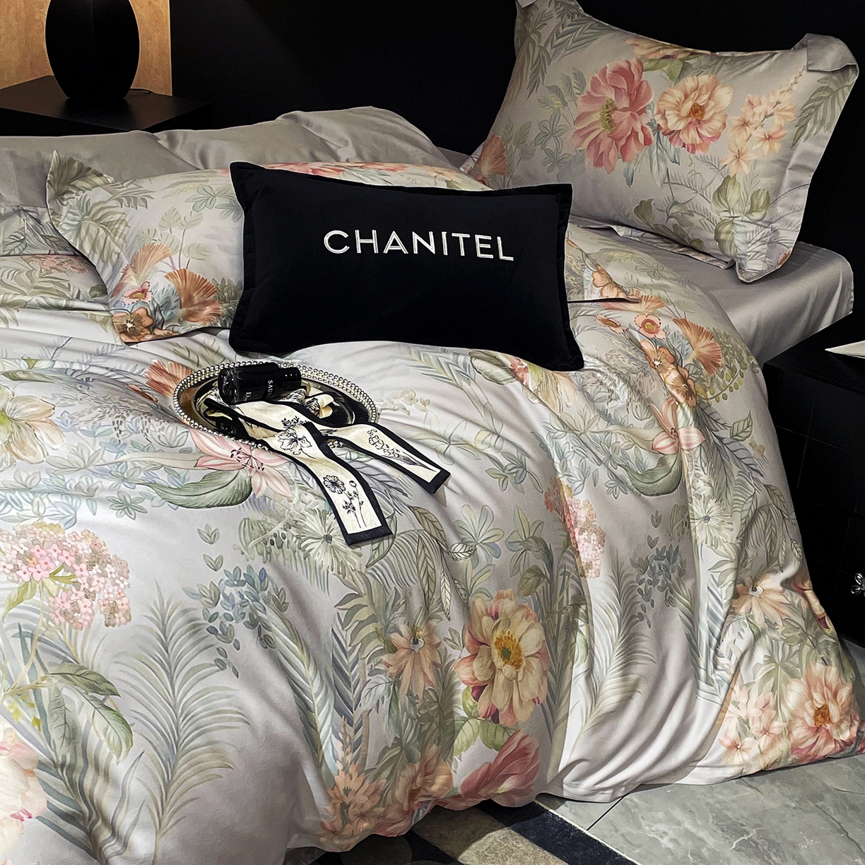 91家纺网 家纺一手货源 找家纺 大渔生活 2025新款贡缎长绒棉高品数码印花四件套 静若繁花