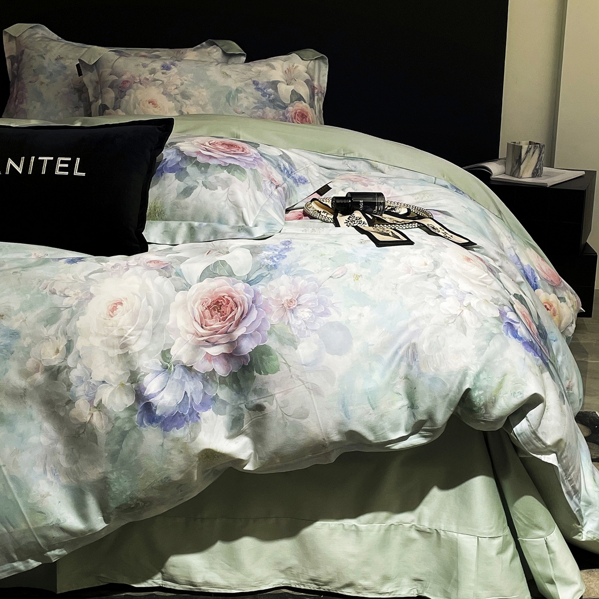 91家纺网 家纺一手货源 找家纺 大渔生活 2025新款贡缎长绒棉高品数码印花四件套 清柔花镜