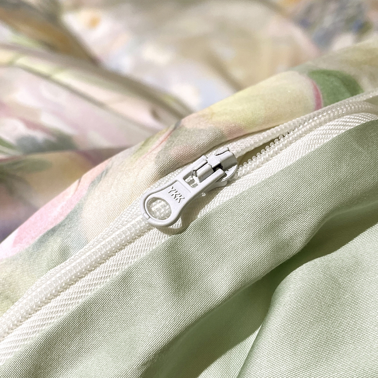 91家纺网 家纺一手货源 找家纺 大渔生活 2025新款贡缎长绒棉高品数码印花四件套 柔菌栀恋