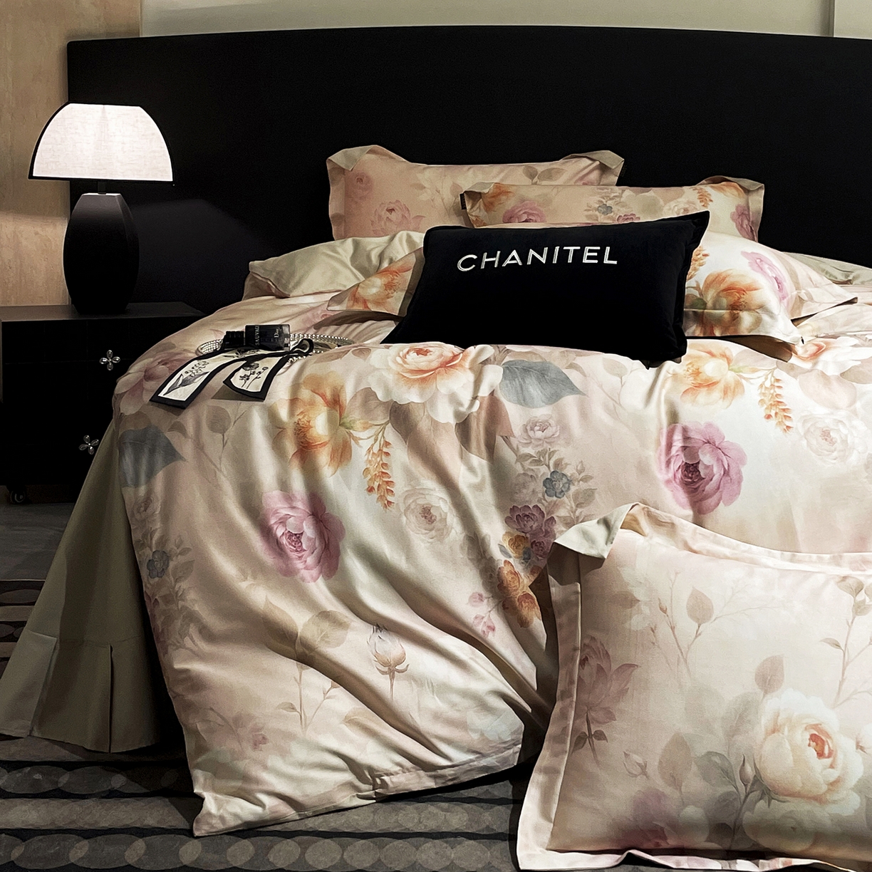 91家纺网 家纺一手货源 找家纺 大渔生活 2025新款贡缎长绒棉高品数码印花四件套 雾粉花槿