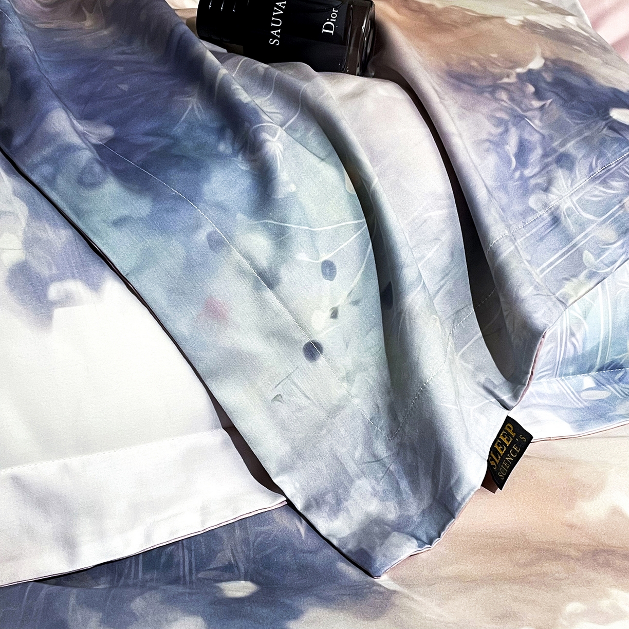 91家纺网 家纺一手货源 找家纺 大渔生活 2025新款贡缎长绒棉高品数码印花四件套 云花漾蓝