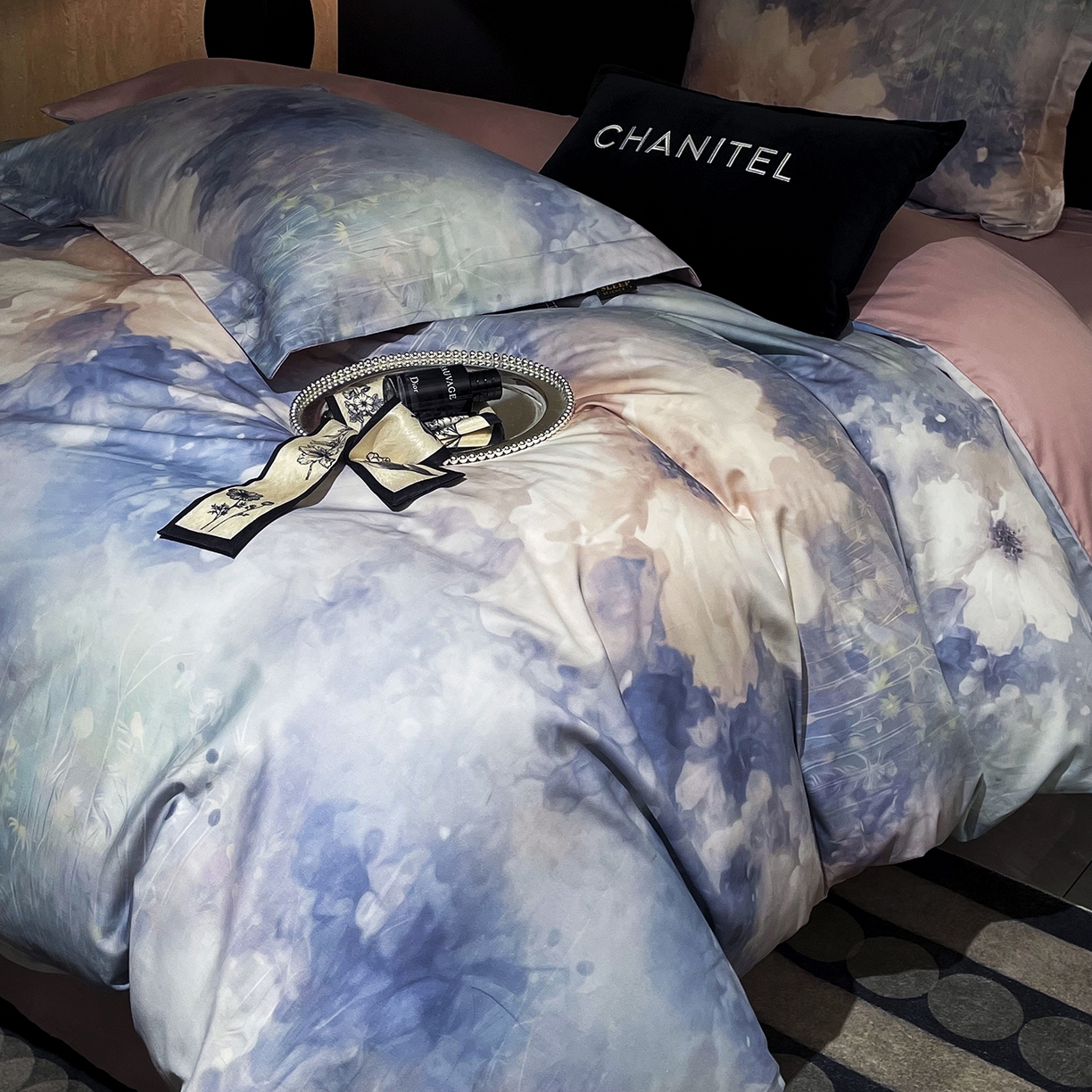 91家纺网 家纺一手货源 找家纺 大渔生活 2025新款贡缎长绒棉高品数码印花四件套 云花漾蓝