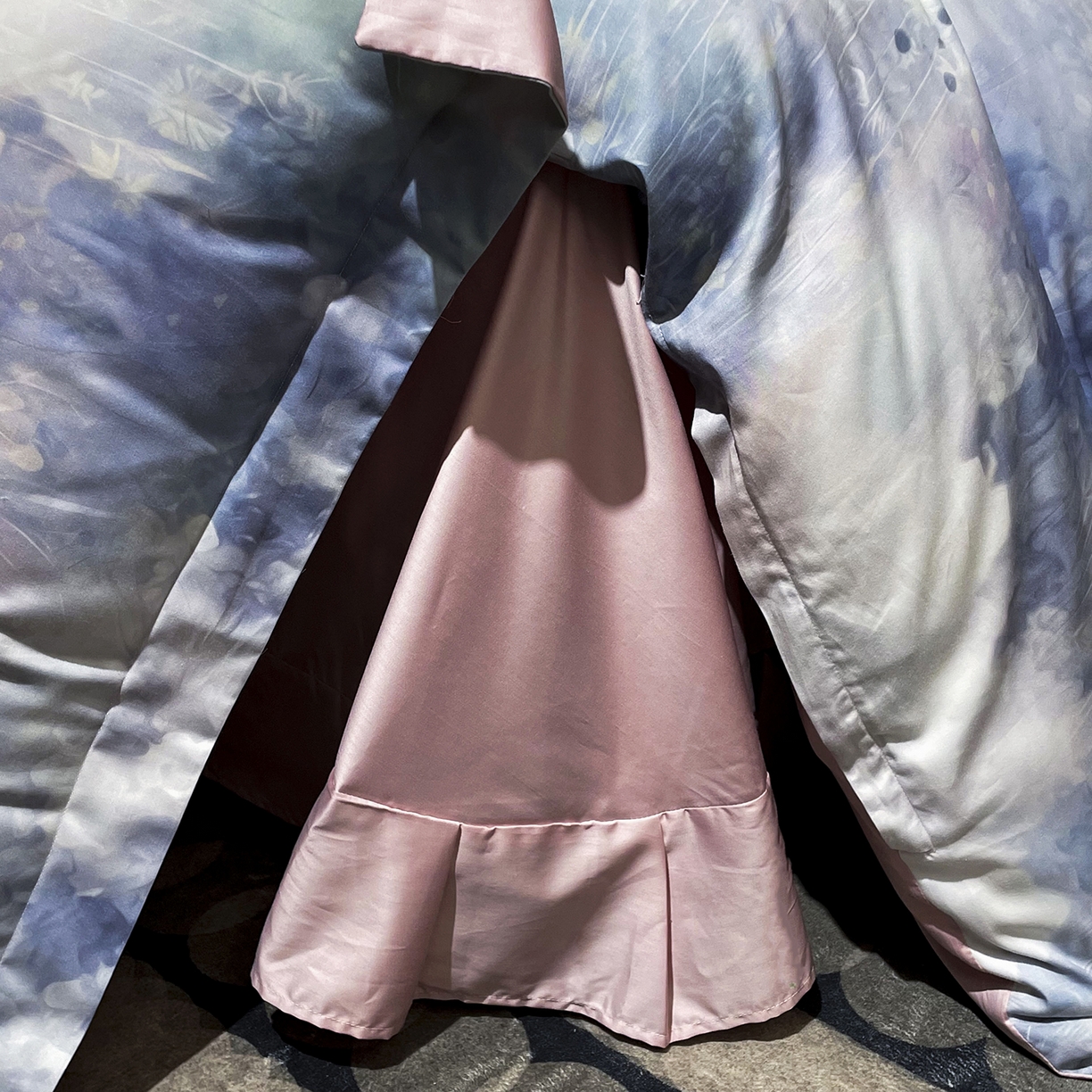 91家纺网 家纺一手货源 找家纺 大渔生活 2025新款贡缎长绒棉高品数码印花四件套 云花漾蓝