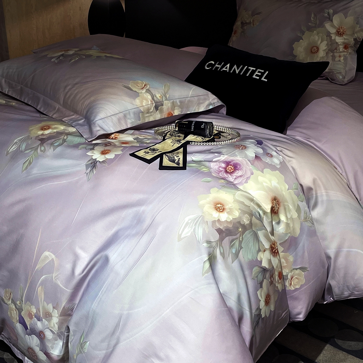 91家纺网 家纺一手货源 找家纺 大渔生活 2025新款贡缎长绒棉高品数码印花四件套 紫绫花梦