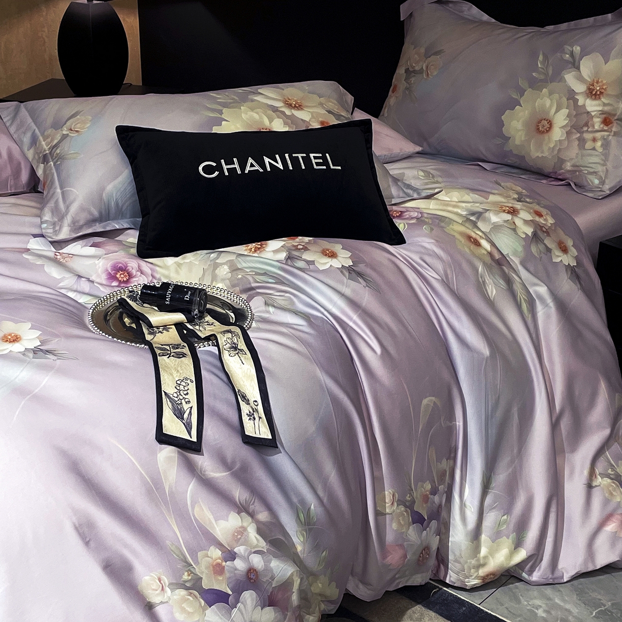 91家纺网 家纺一手货源 找家纺 大渔生活 2025新款贡缎长绒棉高品数码印花四件套 紫绫花梦