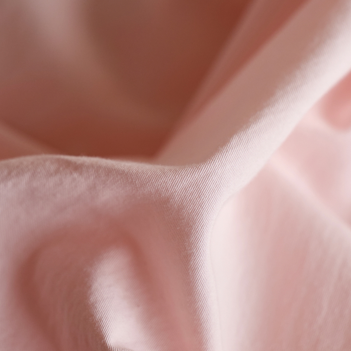 91家纺网 家纺一手货源 找家纺 轩和家居 2025新款全棉高支旧感砂洗长绒棉单床笠 薄樱粉